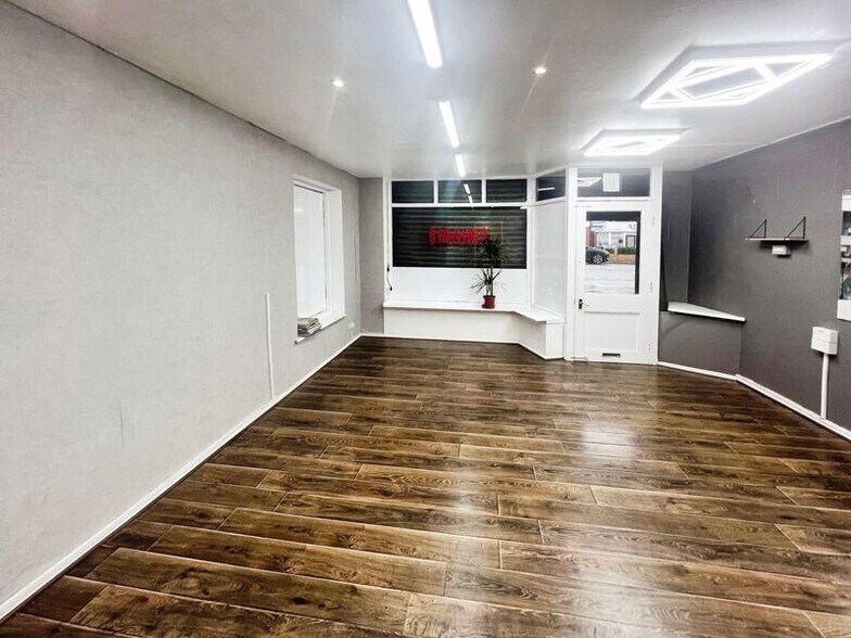 121 Bury Old Rd, Manchester à louer - Photo de l’immeuble – Image 3 sur 12