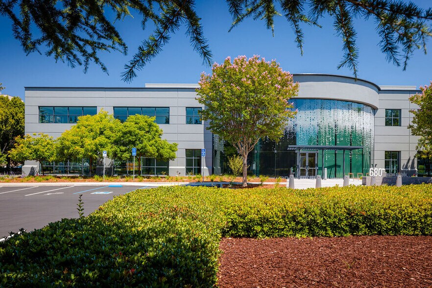 755 N Mathilda Ave, Sunnyvale, CA à louer - Photo de l’immeuble – Image 3 sur 14
