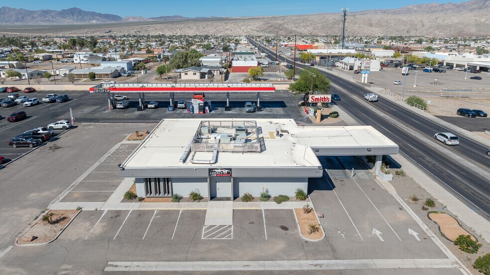 1755 E Lakeside Dr, Bullhead City, AZ à vendre - Photo de l’immeuble – Image 3 sur 60