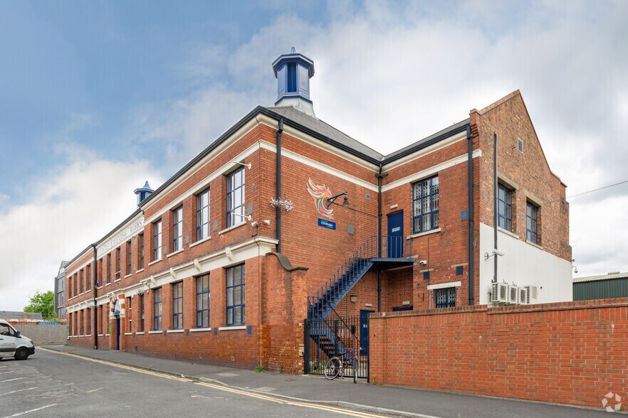 Dorking Rd, Nottingham à vendre - Photo de l’immeuble – Image 2 sur 2