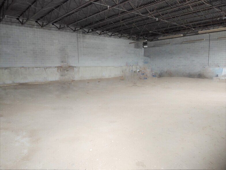 1510 John Fitch Blvd, South Windsor, CT à louer - Photo intérieure – Image 2 sur 28