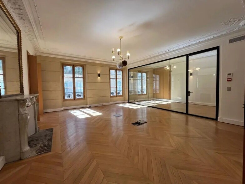 10 Rue Du Mont Thabor, Paris à louer - Photo de l’immeuble – Image 3 sur 11