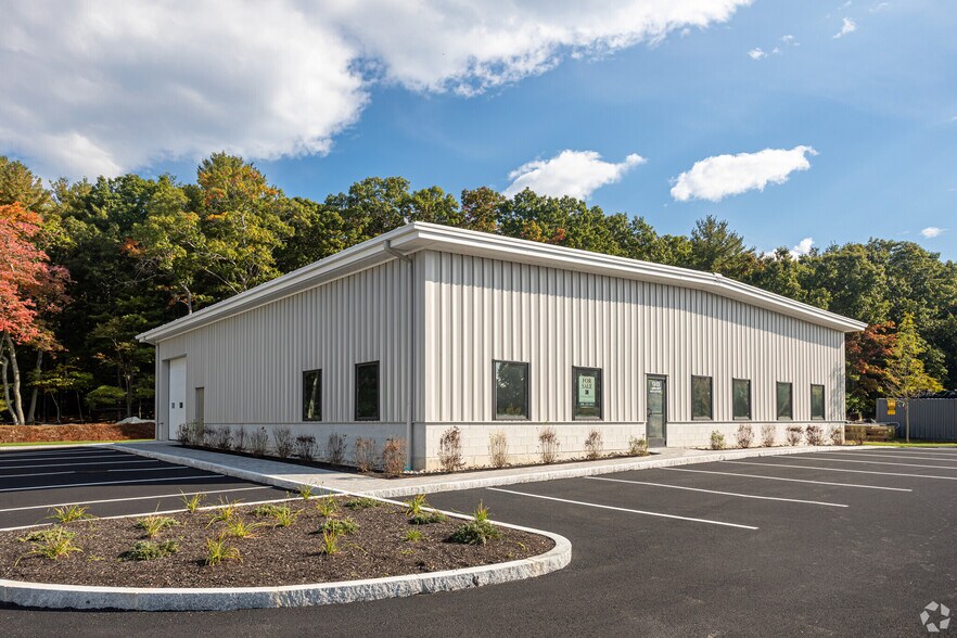 98 Airport Blvd, Marlborough, MA à vendre - Photo de l’immeuble – Image 1 sur 8
