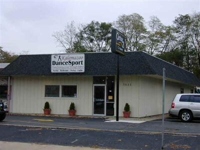 1522 Gull Rd portefeuille de 2 biens à vendre sur LoopNet.fr - Photo principale – Image 1 sur 2