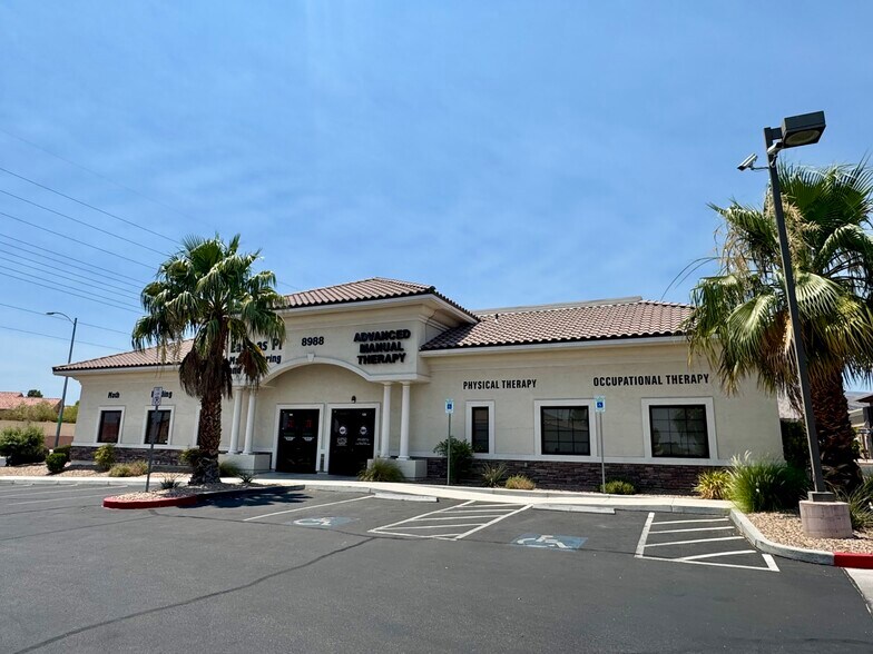 8988 W Cheyenne Ave, Las Vegas, NV à louer - Photo de l’immeuble – Image 1 sur 18