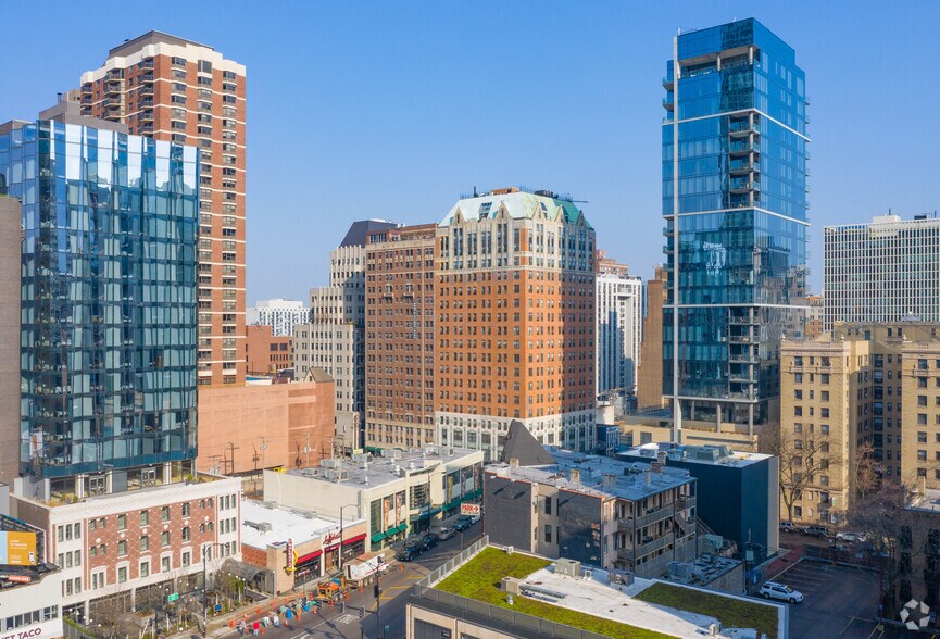 1150 N State St, Chicago, IL à louer - Photo de l’immeuble – Image 2 sur 5