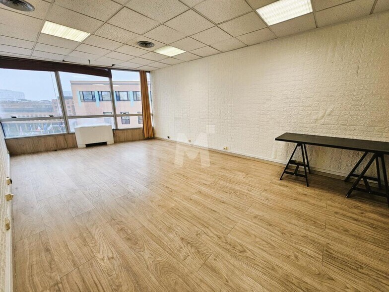Bureau dans Évry-Courcouronnes à vendre - Photo intérieure – Image 3 sur 16