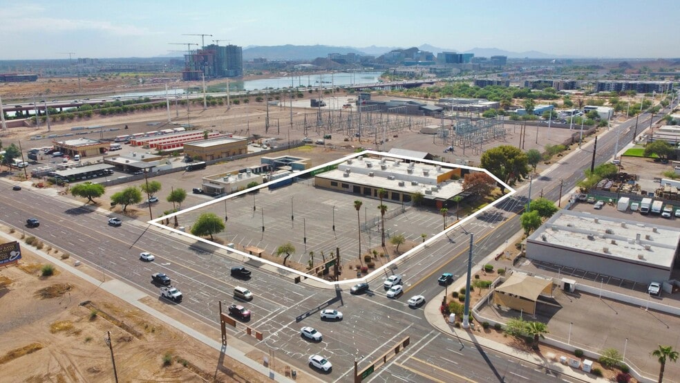 1000 N McClintock Dr, Tempe, AZ à vendre - Photo de l’immeuble – Image 1 sur 8