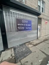 12220 Liberty Ave, South Richmond Hill, NY à louer Photo de l’immeuble– Image 1 sur 1