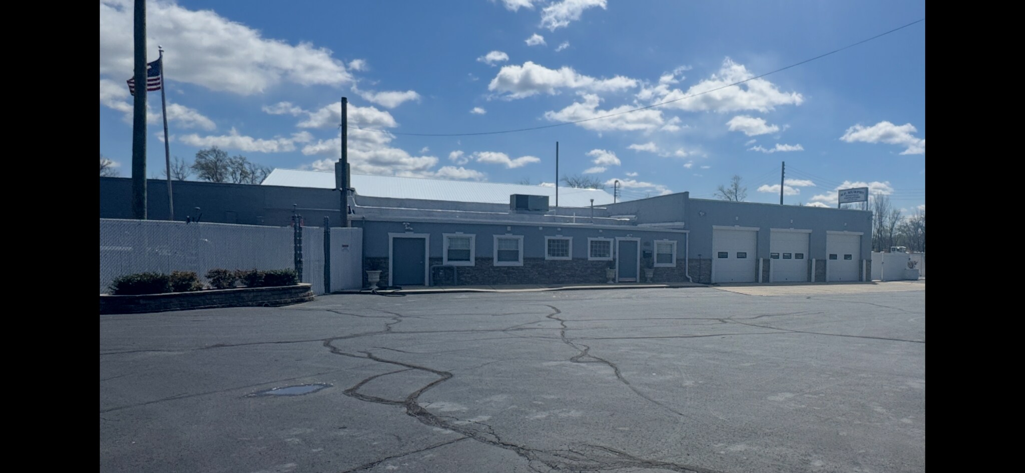 1626 S Commerce St, Paulsboro, NJ à louer Photo de l’immeuble– Image 1 sur 6