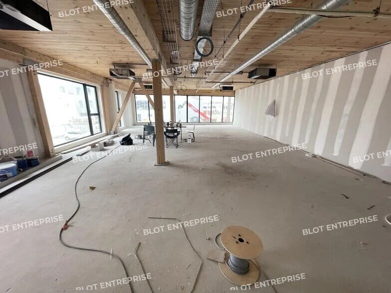 Bureau dans Lorient à louer - Photo de l’immeuble – Image 2 sur 4