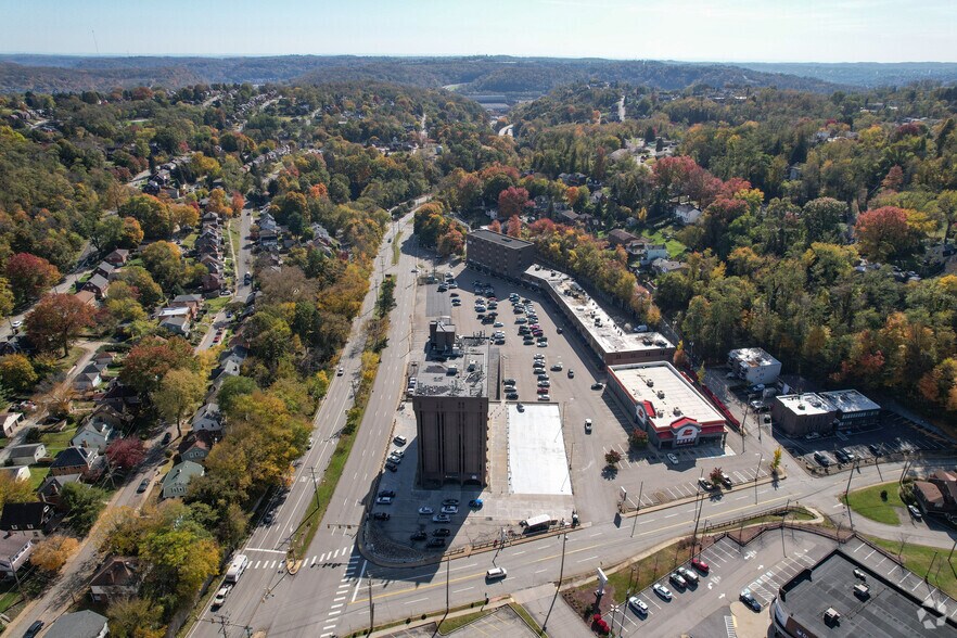 2400 Ardmore Blvd, Pittsburgh, PA à louer - Aérien – Image 2 sur 19