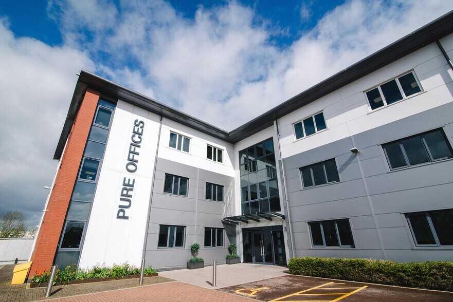 Hatherley Ln, Cheltenham à louer - Photo de l’immeuble – Image 1 sur 10
