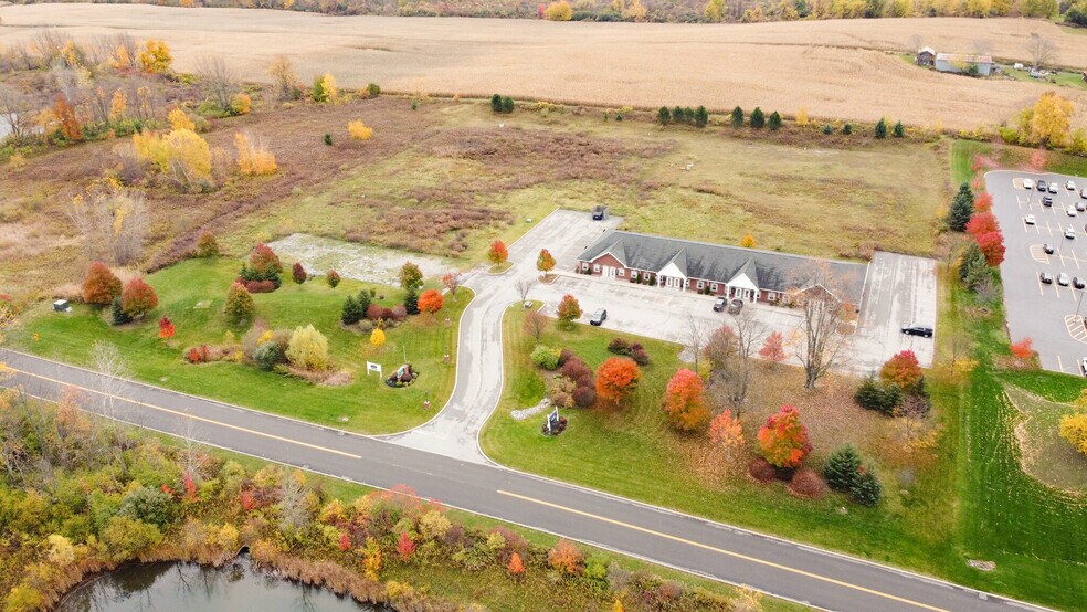 250 Lucius Gordon Dr, West Henrietta, NY à louer - Photo de l’immeuble – Image 3 sur 19