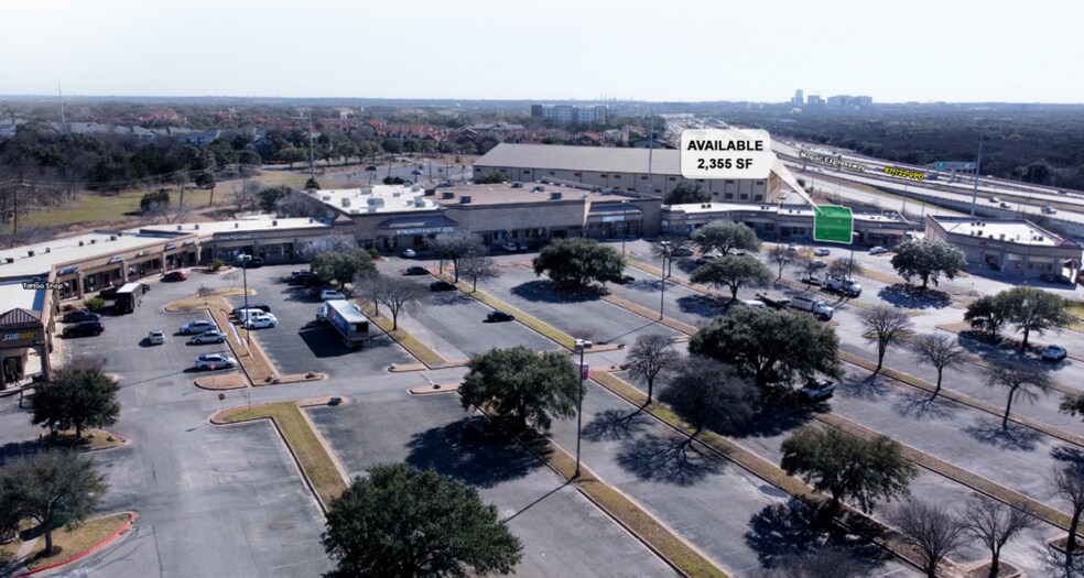 13717 Burnet Rd, Austin, TX à louer - Photo principale – Image 1 sur 5