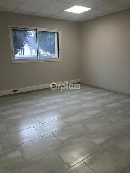 Bureau dans MARSANNAY-LA-CÔTE à louer - Photo de l’immeuble – Image 1 sur 5
