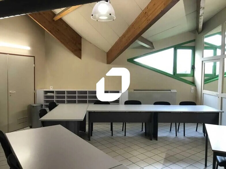 Bureau dans SAINT-OUEN-L'AUMONE à louer - Photo de l’immeuble – Image 3 sur 6