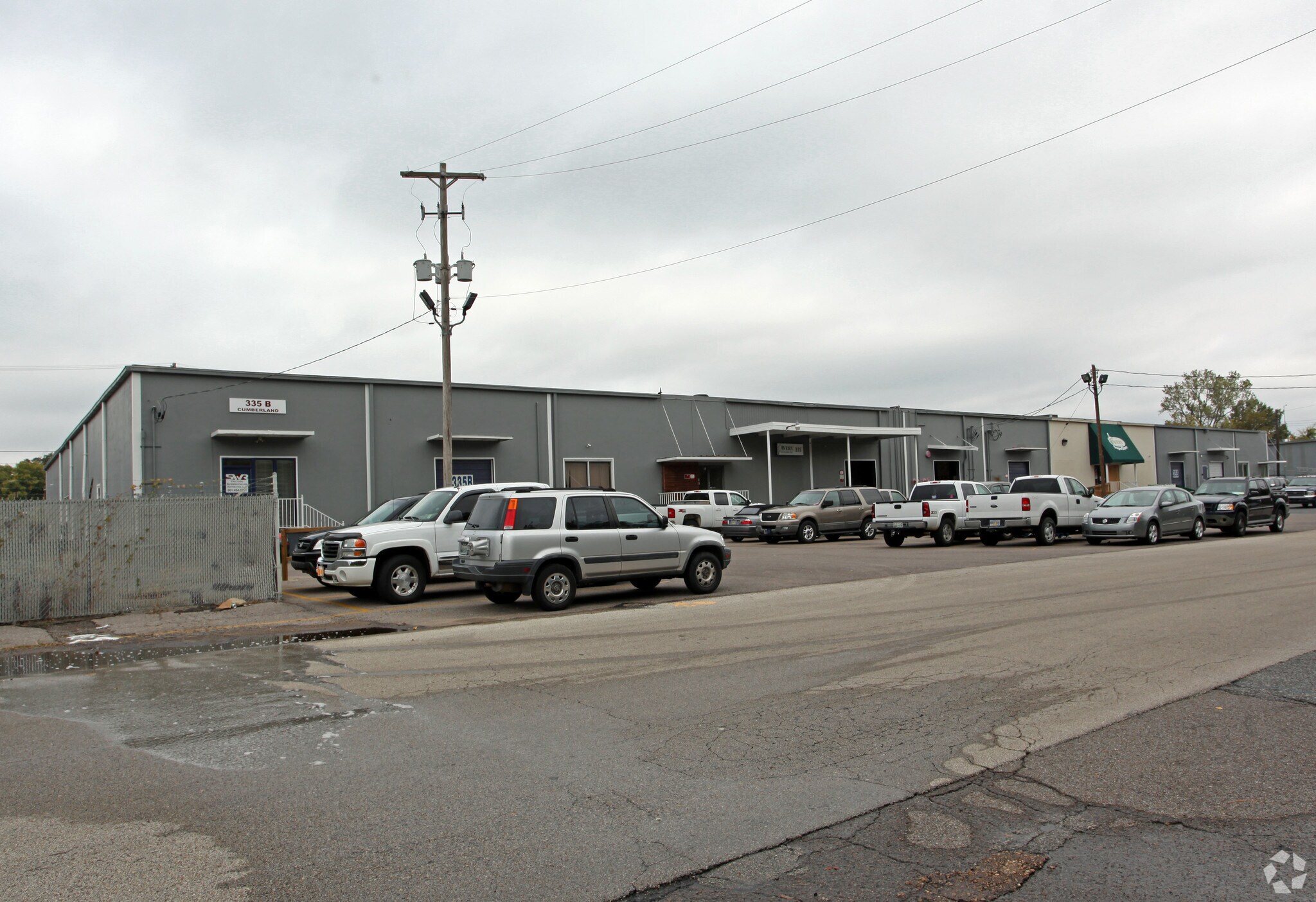 335-357 Cumberland St, Memphis, TN à louer Photo principale– Image 1 sur 3