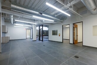 106 S Saint Marys St, San Antonio, TX à louer Photo intérieure– Image 1 sur 1