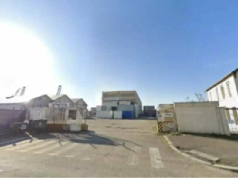 Industriel/Logistique dans Le Havre à louer - Photo de l’immeuble – Image 1 sur 1