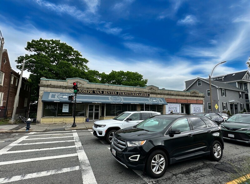 815-823 Boylston St, Chestnut Hill, MA à louer - Photo de l’immeuble – Image 2 sur 10