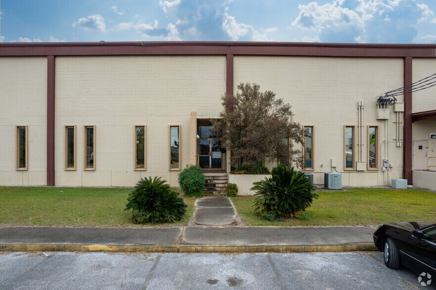 257 Amber St, Pensacola, FL à louer - Photo de l’immeuble – Image 2 sur 7