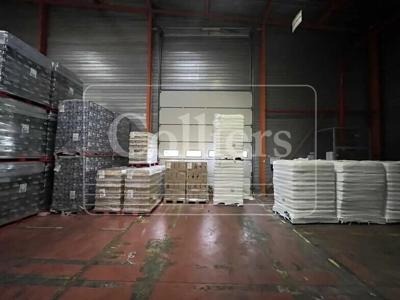 Industriel/Logistique dans Tarascon à louer - Photo de l’immeuble – Image 3 sur 7