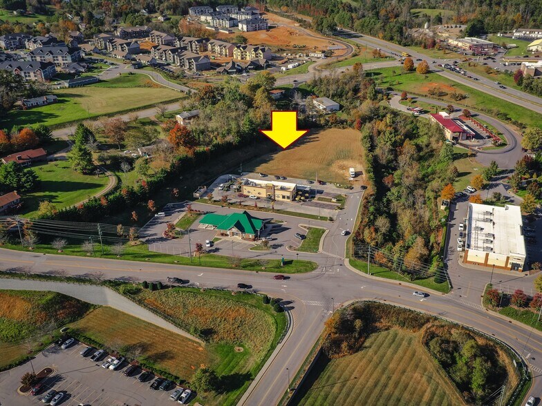 99999 Gill Rd, Weaverville, NC à vendre - Photo de l’immeuble – Image 3 sur 11