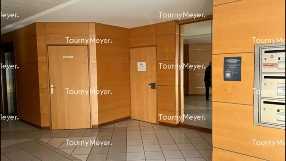 Bureau dans Montpellier à louer - Photo de l’immeuble – Image 2 sur 8