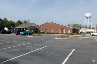 Plus de détails pour 153 E Mclean St, Saint Pauls, NC - Bureau à louer