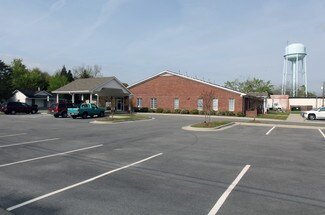 Plus de détails pour 153 E Mclean St, Saint Pauls, NC - Bureau à louer
