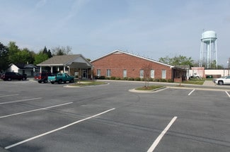Plus de détails pour 153 E Mclean St, Saint Pauls, NC - Bureau à louer