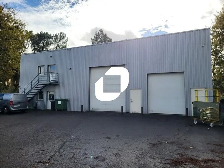 Bureau dans Pessac à louer - Photo de l’immeuble – Image 1 sur 13