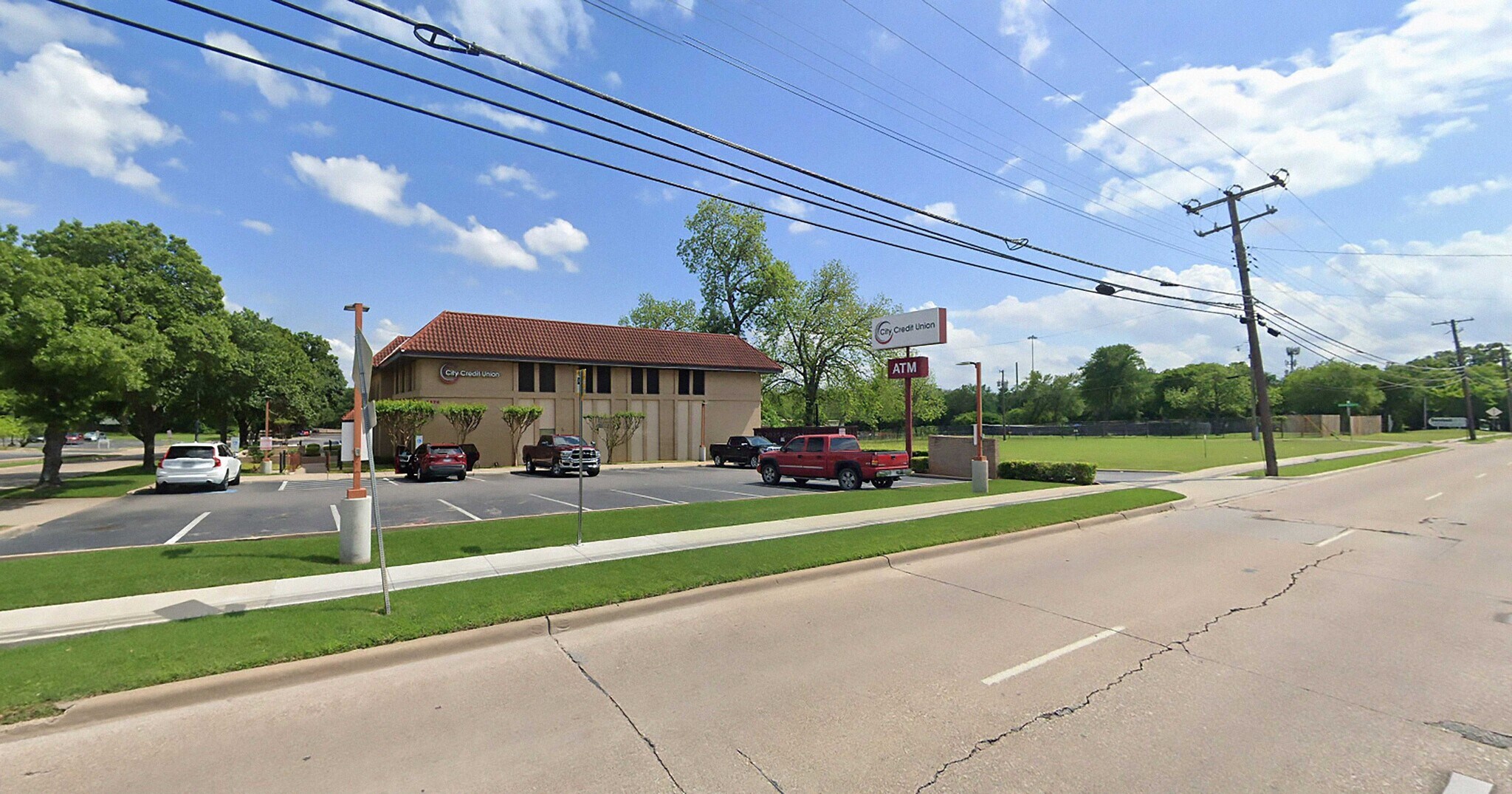 7474 Ferguson Rd, Dallas, TX à vendre Photo de l’immeuble– Image 1 sur 4