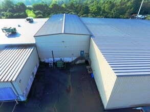 2001 County Line Rd, Warrington, PA à louer Photo de l’immeuble– Image 1 sur 5