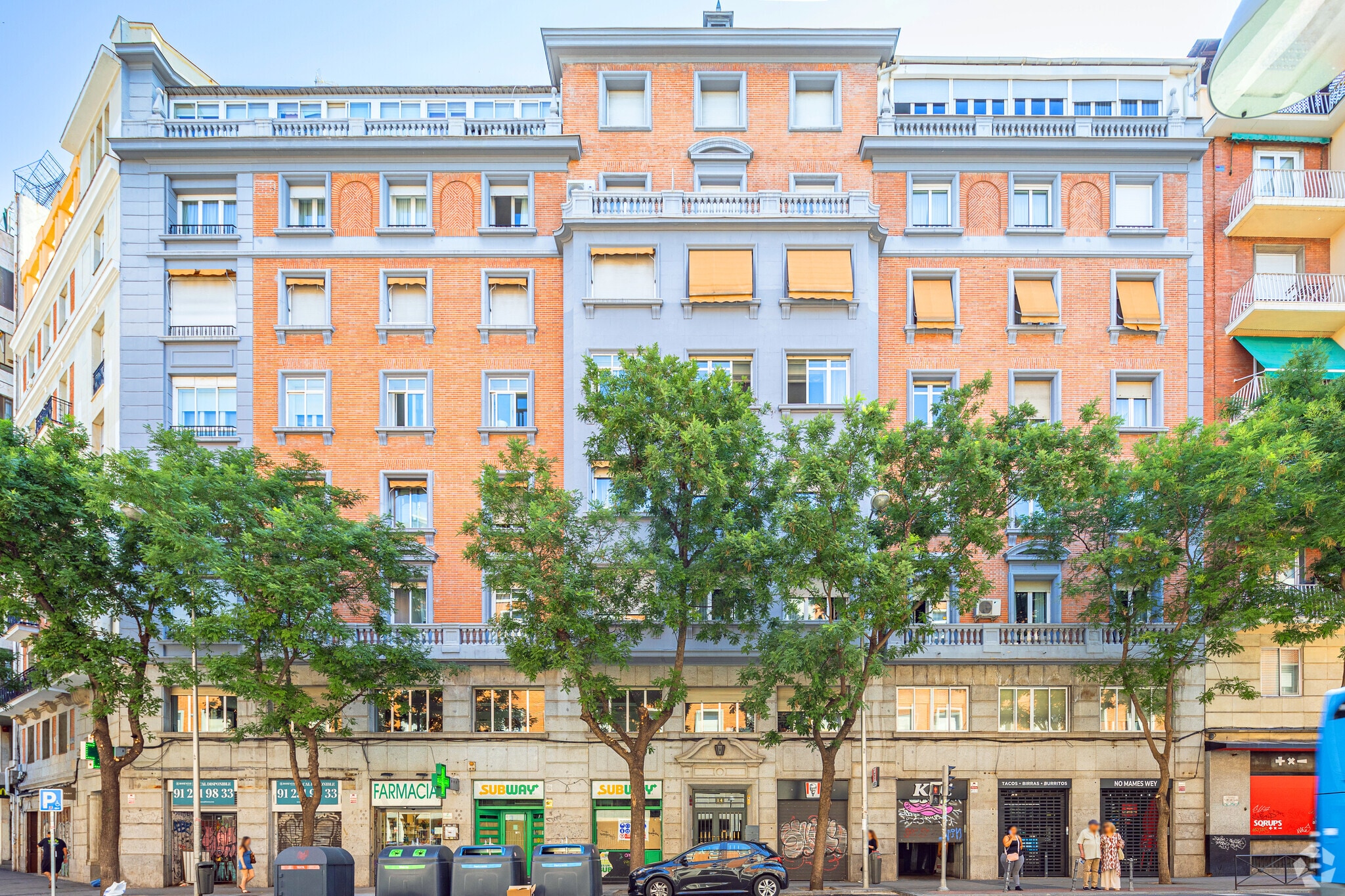 Immeuble residentiel dans Madrid, Madrid à vendre Photo principale– Image 1 sur 3