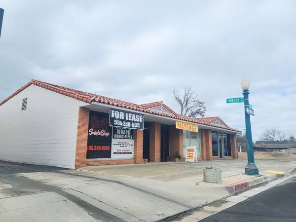 741-745 N Fulton St, Fresno, CA à louer - Photo de l’immeuble – Image 1 sur 2