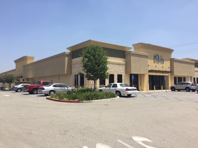 1405 W Valley Blvd, Colton, CA à louer - Photo de l’immeuble – Image 3 sur 5