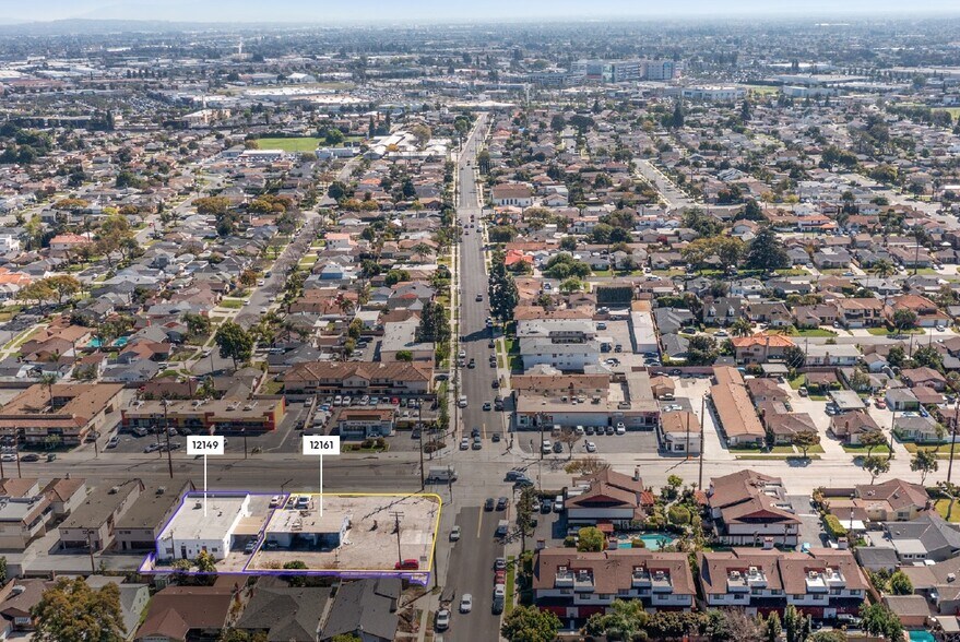 Downey Ave Portfolio portefeuille de 2 biens à vendre sur LoopNet.fr - Photo de l’immeuble – Image 2 sur 6