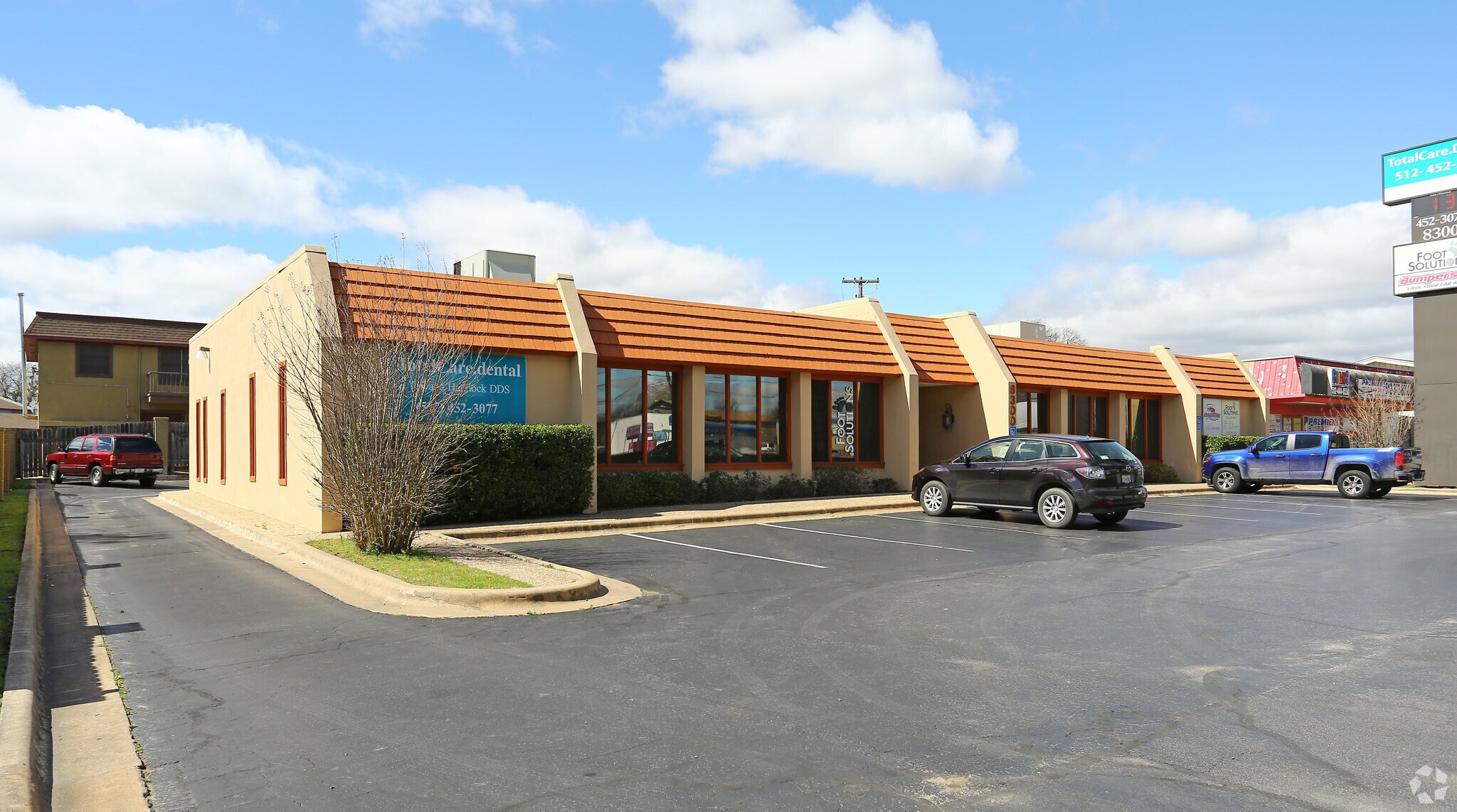 8300 Research Blvd, Austin, TX à louer Photo principale– Image 1 sur 34