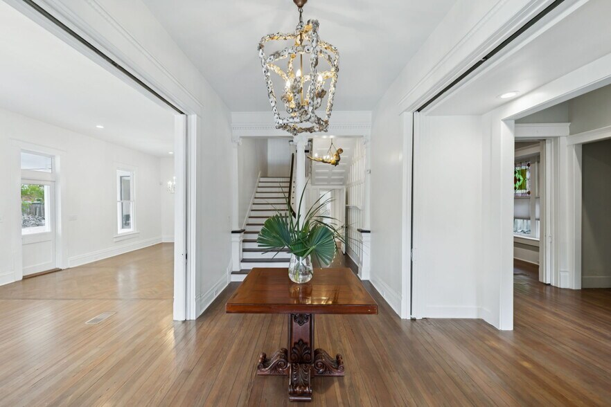 321 E Dewey Pl, San Antonio, TX à vendre - Photo de l’immeuble – Image 3 sur 23