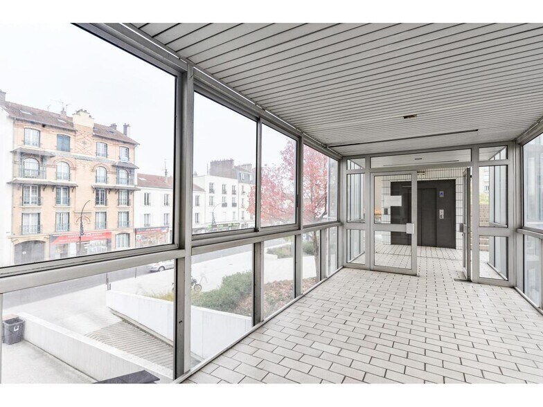 Bureau dans LA VARENNE SAINT HILAIRE à vendre - Photo de l’immeuble – Image 2 sur 14