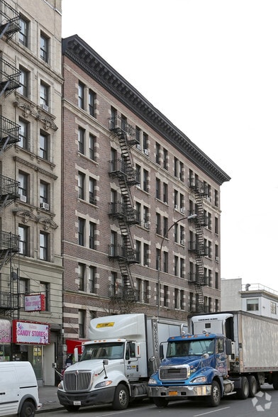 571 W 139th St, New York, NY à louer - Photo de l’immeuble – Image 3 sur 3