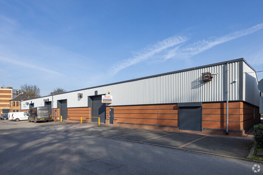 Cleton St, Tipton à louer - Photo principale – Image 1 sur 5