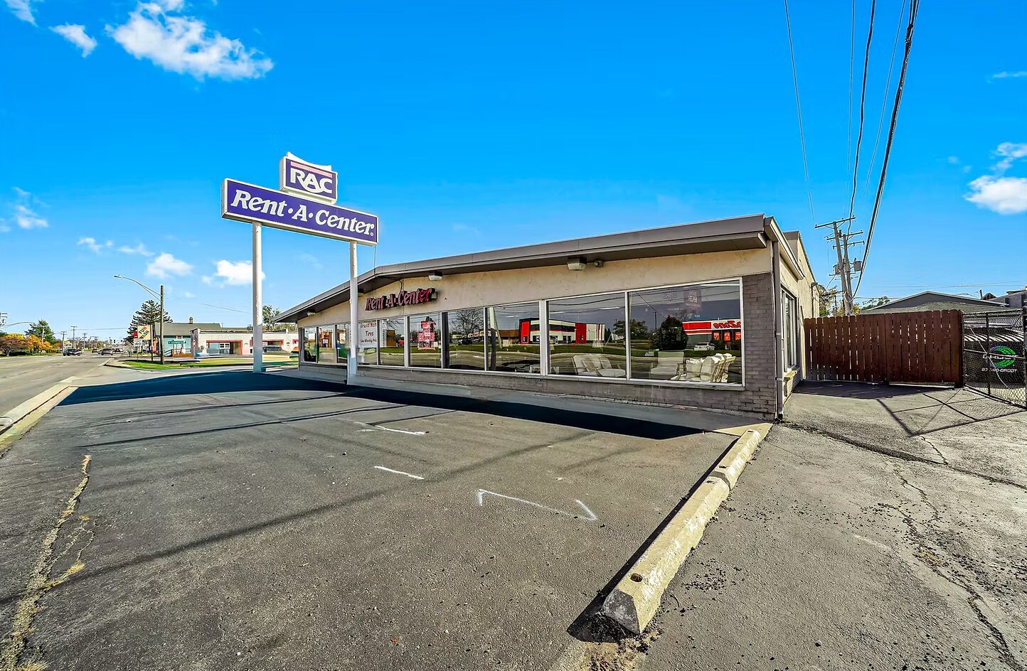 413 W Rollins Rd, Round Lake Beach, IL à vendre Photo principale– Image 1 sur 8