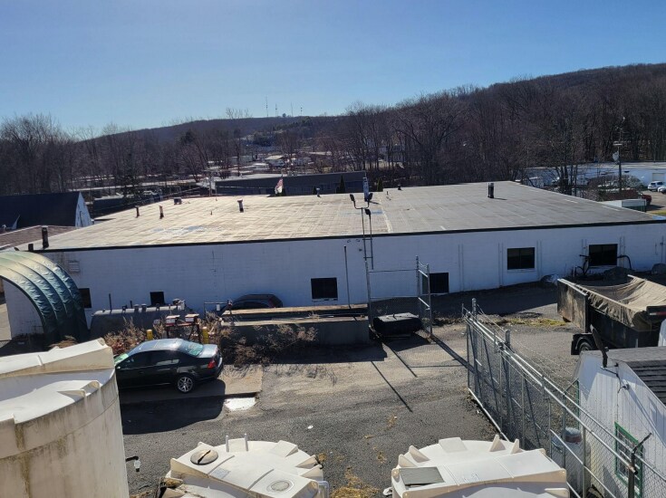 31 Tosun Rd, Wolcott, CT à vendre - Photo de l’immeuble – Image 2 sur 11