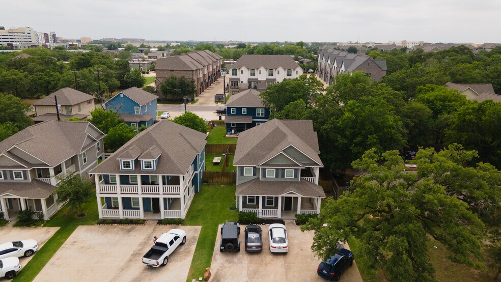 4206 Oaklawn St, Bryan, TX à vendre - Photo principale – Image 1 sur 1