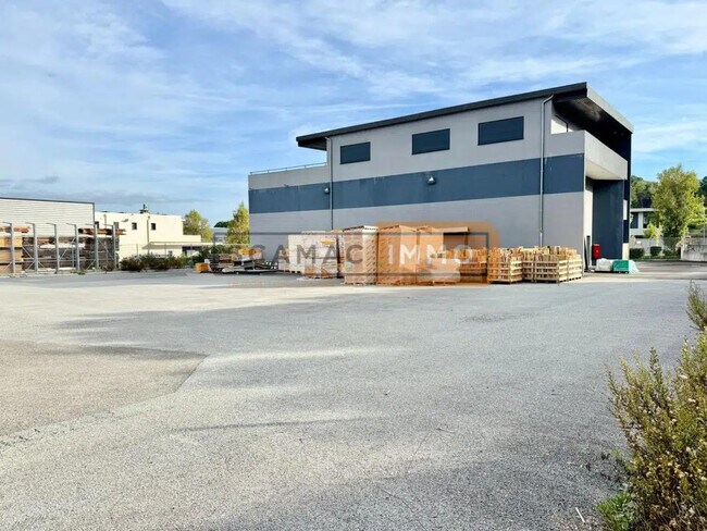 Plus de détails pour Bureau, Industriel/Logistique à louer