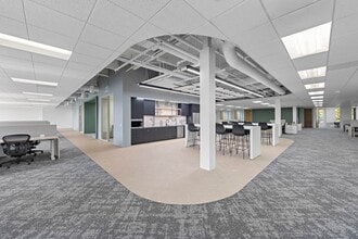 200 Commerce Dr, Irvine, CA à louer Photo intérieure– Image 1 sur 13