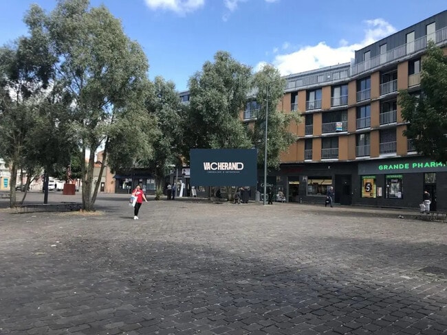 Plus de détails pour Local commercial à vendre